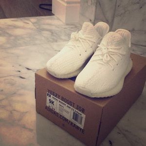 Yeezy boost 350 v2 infant size 9k